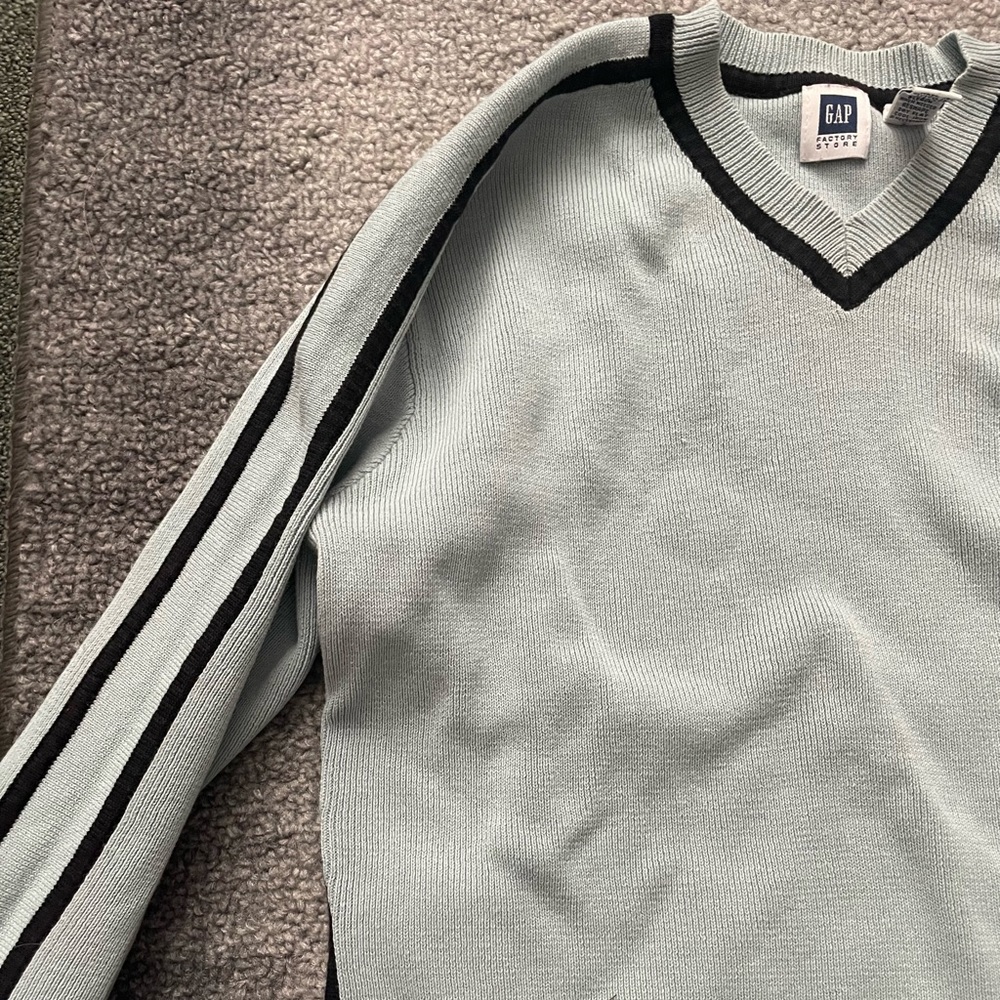 gap sweater - Picture 4 of 4